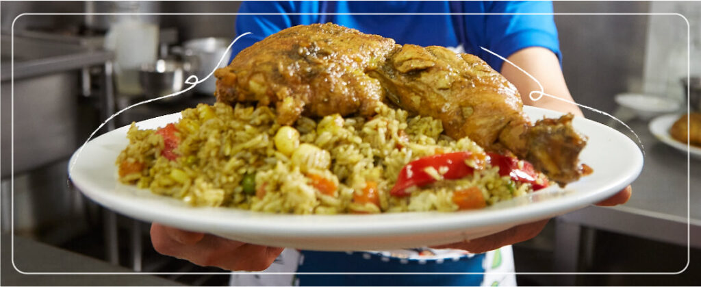 Receta arroz con Pollo con pierna con encuentro de los Estados Unidos por Angélica Chinén. Comida peruana. SaborUSA Perú_